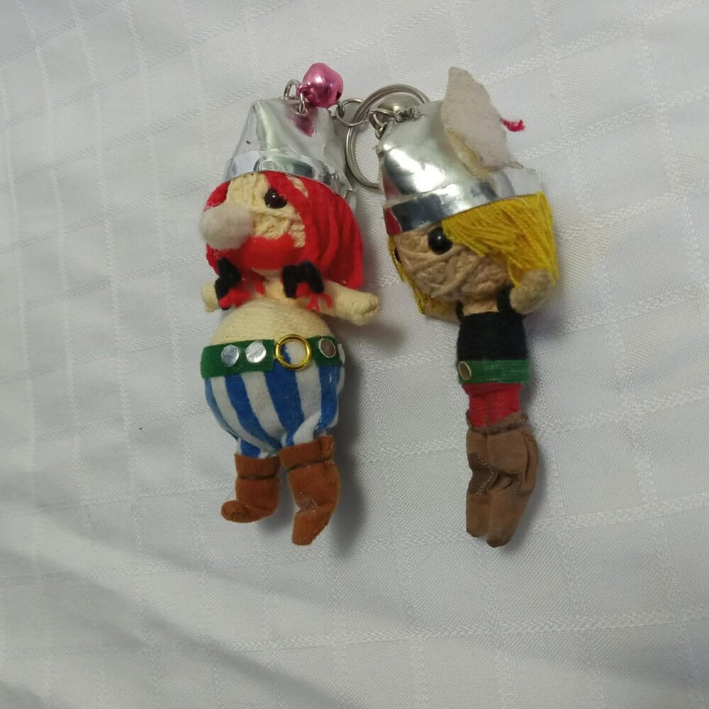 Astérix and Obélix on a key chain